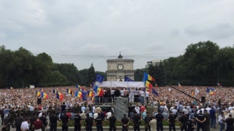 В центре Кишинева начались антиправительственные протесты