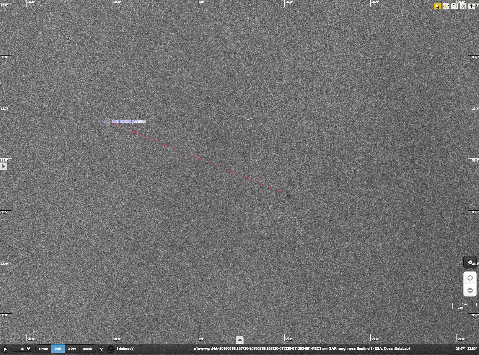 Супутник зафіксував нафтову пляму в районі, де впав єгипетський літак - фото 1