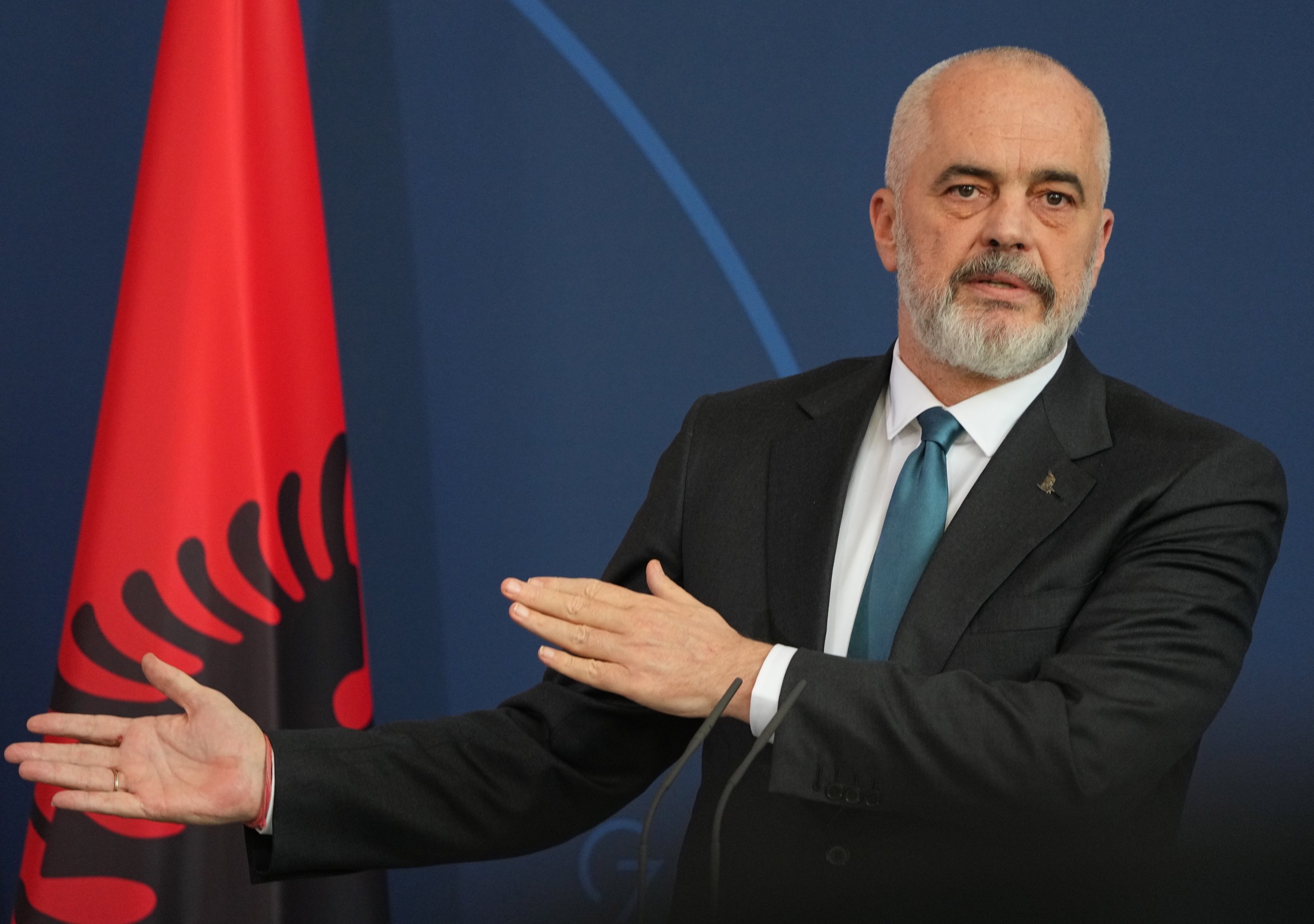 Премьер министр ирана. Премьер Албании эди рама. Премьер-министр Республики Албания эди рама. Албания в НАТО.