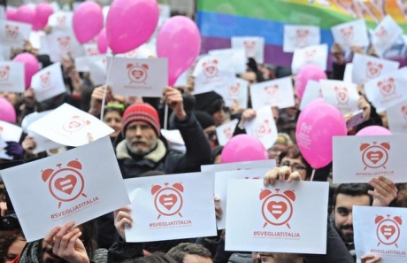 В Італії пройшли масові акції на підтримку одностатевих шлюбів - фото 2