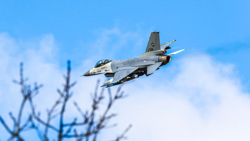 [情報] 烏克蘭已正式要求荷蘭提供 F-16 戰機