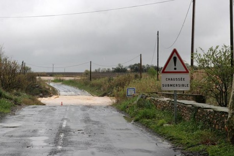 Во Франции из-за наводнения погибли 13 человек