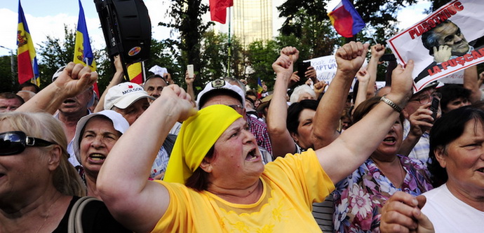 Европейская правда: Приведет ли отмена выборов в "захваченой Молдове" к революции у соседей